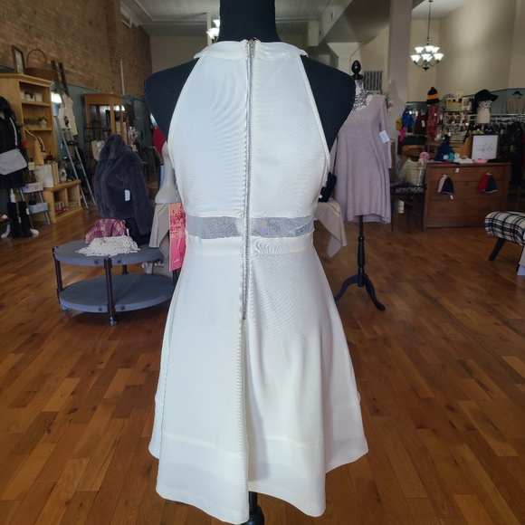 Emerald Sundae White A-Line Mini Dress Size Medium - Picture 2 of 8